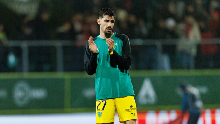 Rodrigo Conceicao seen during Liga Portugal game between CD Tondela and SL Benfica Maciej Rogowski/ Ball Raw Images Tondela Estadio Joao Cardoso Portugal Copyright: xMaciejxRogowskix maciejrogowski_tondela_benfica_2526_2-041
2026.02.01 Tondela
pilka nozna Liga Portugalska
CD Tondela - Benfica Lizbona
Foto IMAGO/PressFocus

!!! POLAND ONLY !!!