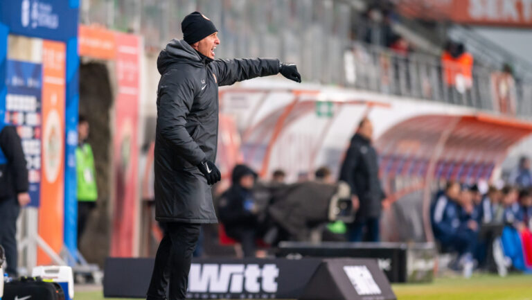 2026.02.14 Lubin
pilka nozna PKO Ekstraklasa sezon 2025/2026
Zaglebie Lubin - Rakow Czestochowa
N/z Leszek Ojrzynski
Foto Gleb Soboliev / PressFocus

2026.02.14 Lubin
Football - Polish PKO Ekstraklasa season 2025/2026
Zaglebie Lubin - Rakow Czestochowa
Leszek Ojrzynski
Credit: Gleb Soboliev / PressFocus