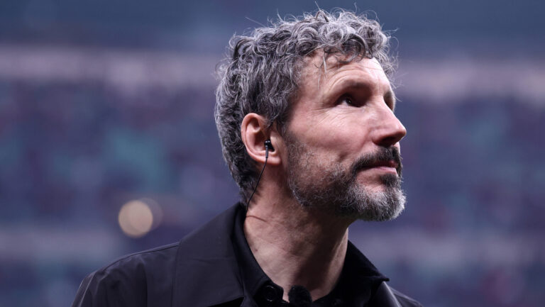 Ac Milan vs Parma Calcio Former Player Mark van Bommel, looks on during the Serie A football match beetween Ac Milan and Parma Calcio at Stadio Giuseppe Meazza on February 22 2026 in Milano, Italy . Milano Stadio Giuseppe Meazza Italy Copyright: xMarcoxCanonierox
2026.02.22 Mediolan
pilka nozna Liga Wloska
AC Milan - Parma Calcio
Foto IMAGO/PressFocus

!!! POLAND ONLY !!!