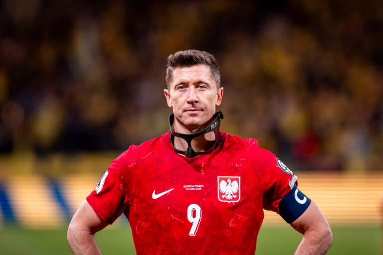 2026.03.31 Sztokholm
Pilka nozna Kwalifikacje Mistrzostw Swiata 2026, Solna, Strawberry Arena, final barazy
Szwecja - Polska
N/z Robert Lewandowski po przegranym meczu after losing the match
Foto Mateusz Porzucek PressFocus

2026.03.31 Sztokholm
Stockholm, Football - FIFA World Cup 2026 Qualifying round, final play-off
Sweden - Poland
Szwecja - Polska
Robert Lewandowski po przegranum meczu after losing the match
Credit: Mateusz Porzucek PressFocus