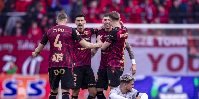 2026.04.11 Lodz Pilka Nozna 
PKO Ekstraklasa Sezon 2025/2026
Widzew Lodz - Bruk-Bet Termalica Nieciecza
N/z Mateusz Zyro Juljan Shehu Emil Kornvig Sebastian Bergier Radosc
Foto Dawid Figura / Pressfocus

2026.04.11 Lodz Polish Football Top League PKO Ekstraklasa Season 2025/2026
Widzew Lodz - Bruk-Bet Termalica Nieciecza
Mateusz Zyro Juljan Shehu Emil Kornvig Sebastian Bergier Radosc 
Credit: Dawid Figura / Pressfocus