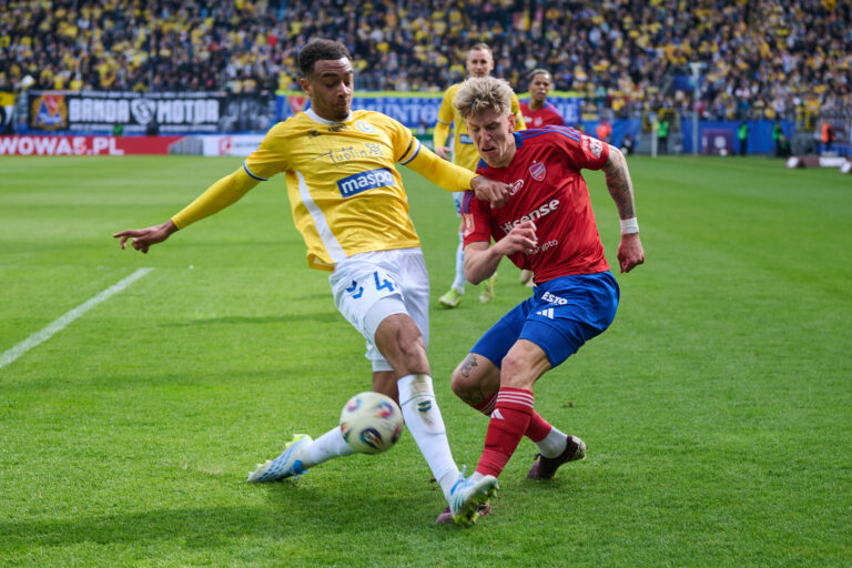 2026.04.12 Lublin pilka nozna PKO Ekstraklasa sezon 2025/2026 
Motor Lublin - Rakow Czestochowa
N/z Bright Ede Patryk Makuch
Foto Ireneusz Wnuk / PressFocus

2026.04.12 Lublin Football - Polish PKO Ekstraklasa season 2025/2026 
Motor Lublin - Rakow Czestochowa
Bright Ede Patryk Makuch
Credit: Ireneusz Wnuk / PressFocus