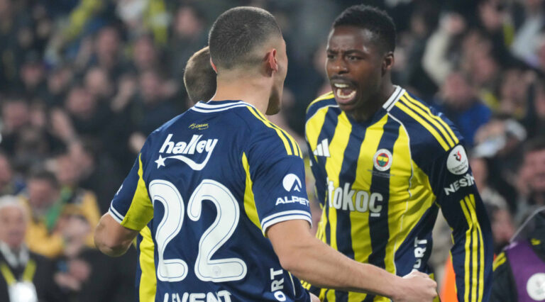 ISTANBUL, TURKEY - APRIL 17: Kerem Akturkoglu 9 of Fenerbahce celebrates after scoring the second goal of his team with teammates during the Trendyol Turkish Super League match between Fenerbahce SK and Caykur Rizespor at Ulker Sukru Saracoglu Chobani Stadium on April 17, 2026 in Istanbul, Turkey. Istanbul Turkey Copyright: xSeskimphotox FBahce-Rizespor-170426 45
2026.04.17 Stambul
pilka nozna , liga turecka
Fenerbahce Stambul - Caykur Rizespor
Foto IMAGO/PressFocus

!!! POLAND ONLY !!!