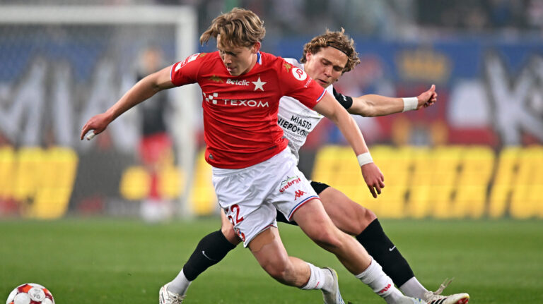 2026.04.24 Krakow
Pilka nozna Pierwsza Liga Betclic 1 Liga Sezon 2025/2026
Wisla Krakow - Puszcza Niepolomice
N/z Norbert Barczak Jakub Krzyzanowski
Foto Norbert Barczyk / PressFocus

2026.04.24 Krakow
Football Polish Betclic First I League Season 2025/2026
Norbert Barczak Jakub Krzyzanowski
Credit: Norbert Barczyk / PressFocus