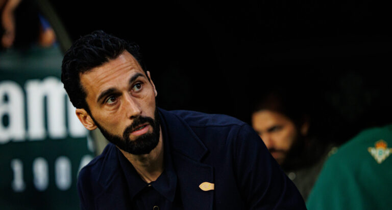 Alvaro Arbeloa seen during LaLiga EA Sports game between teams of Real Betis Balompie and Real Madrid CF Maciej Rogowski/Ball Raw Images Sevilla Estadio La Cartuja Spain Copyright: xMaciejxRogowskix maciejrogowski_betis_realmadrid_2526-1
2026.04.24 Sewilla
pilka nozna liga hiszpanska
Real Betis Sewilla - Real Madryt

Foto IMAGO/PressFocus

!!! POLAND ONLY !!!