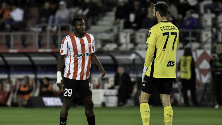 2026.04.25 Krakow
Pilka nozna PKO Ekstraklasa sezon 2025/2026
Cracovia - Pogon Szczecin
N/z Jean Batoum Valentin Cojocaru
Foto Mateusz Sobczak / PressFocus

2026.04.25 Krakow
Football Polish League PKO Ekstraklasa season 2025/2026
Cracovia - Pogon Szczecin
Jean Batoum Valentin Cojocaru
Credit: Mateusz Sobczak / PressFocus