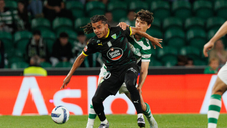 Makan Aiko and Eduardo Quaresma seen during Liga Portugal game between teams of Sporting CP and FC Tondela at Estadio Jose Alvalade Luis Loureiro/Ball Raw Images PT Lisbon Estadio Jose Alvalade Portugal Copyright: xLuisxLoureirox LLOU0245
2026.04.29 Lizbona
pilka nozna , liga portugalska
Sporting Lizbona - CD Tondela
Foto IMAGO/PressFocus

!!! POLAND ONLY !!!