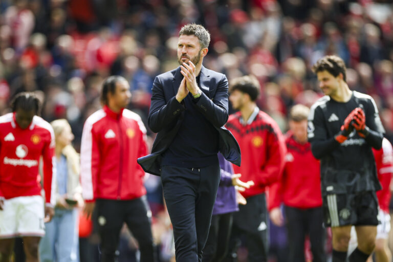 Manchester United, ManU v Nottingham Forest, Premier League Manchester United head coach Michael Carrick applauds the fans after the Manchester United v Nottingham Forest Premier League match at Old Trafford, Manchester, England on 17 May 2026 Credit: Phil Duncan/Every Second Media Editorial use only. All images are copyright Every Second Media Limited. No images may be reproduced without prior permission. All rights reserved. Premier League and Football League images are subject to licensing agreements with Football DataCo Limited. see https://www.football-dataco.com Copyright: xIMAGO/EveryxSecondxMediax ESM-2002-0092 PhilxDuncanx/xEveryxSecondxMediax
2026.05.17 Manchester
pilka nozna , liga angielska
Manchester United - Nottingham Forest
Foto IMAGO/PressFocus

!!! POLAND ONLY !!!