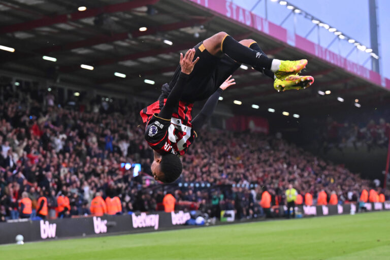 Bournemouth v Manchester City, Premier League Goal 1-0 - Eli Junior Kroupi 22 of AFC Bournemouth celebrates with a backflip after scoring the opening goal during the Premier League match between Bournemouth and Manchester City at the Vitality Stadium, Bournemouth, UK on 19 May 2026. Bournemouth Vitality Stadium Dorset UK Editorial use only DataCo restrictions apply See www.football-dataco.com , Copyright: xGrahamxHuntx PSI-24285-0366
2026.05.19 Bournemouth
pilka nozna liga angielska
AFC Bournemouth - Manchester City
Foto IMAGO/PressFocus

!!! POLAND ONLY !!!