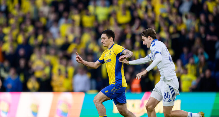 Broendby IF v FC Copenhagen, Europa Playoff match, Broendby, Denmark Broendby, Denmark. 21st, May 2026. Bartosz Slisz L of Broendby IF and William Clem 36 of FC Copenahgen seen during the Europa Playoff 3F Superliga match between Broendby IF and FC Copenhagen at Brondby Stadion in Brondby. Denmark, Brondby PUBLICATIONxNOTxINxDENxNORxFINxBEL Copyright: xGonzalesxPhoto/DennisxJacobsenx
2026.05.21 Brondby
pilka nozna , liga dunska
Broendby Kopenhaga - FC Kopenhaga
Foto IMAGO/PressFocus

!!! POLAND ONLY !!!