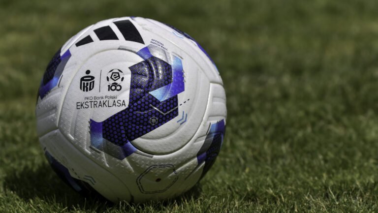 2026.06.17 Zabrze
Pilka nozna PKO BP Ekstraklasa 2026/27  
Pierwszy trening pilkarzy Gornika Zabrze przed startem nowego sezonu Ekstraklasy
n/z Ilustracyjne oficjalna pilka meczowa PKO Bank Polski Ekstraklasy na sezon 2026/27 - Adidas Ekstraklasa Pro Logo
Foto Mateusz Sobczak / PressFocus

2026.06.17 Zabrze 
Football Polish Ekstraklasa 2026/27 season
First training session ahead of the new season
Ilustracyjne oficjalna pilka meczowa PKO Bank Polski Ekstraklasy na sezon 2026/27 - Adidas Ekstraklasa Pro Logo
Credit Mateusz Sobczak / PressFocus