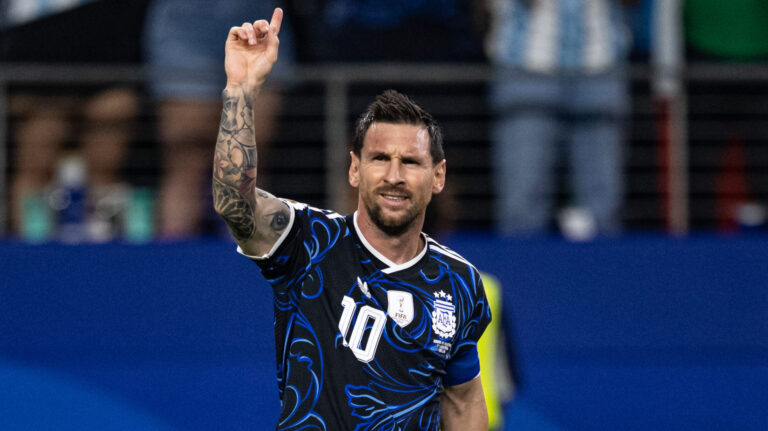 Lionel Messi of Argentina celebrates after scoring the team's third goal  during the FIFA World Cup 2026 Group J match between Argentina and Jordan at Dallas Stadium in Arlington, Texas, United States, on June 27th, 2026. (Photo by Riquelve Nata/Sports Press Photo) (Photo by Riquelve Nata/Sports Press Photo/Sipa USA)
2026.06.28 Arlington
pilka nozna mistrzostwa swiata
Jordania - Argentyna

Foto SPP/SIPA USA/PressFocus

!!! POLAND ONLY !!!