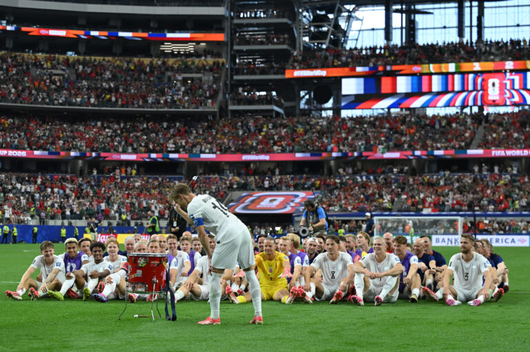 ARLINGTON, TEXAS - JUNE 30: Martin Ødegaard of Norway leads the Viking row celebration after the FIFA World Cup 2026 Round Of 32 match between Group E Runners Up and Group I Runner-Up at Dallas Stadium on June 30, 2026 in Arlington, Texas. (Photo by MB Media/Getty Images)
2026.06.30 Dallas
pilka nozna , mistrzostwa swiata , mundial 2026
Wybrzeze Kosci Sloniowej - Norwegia
Foto MB Media/PressFocus

!!! POLAND ONLY !!!