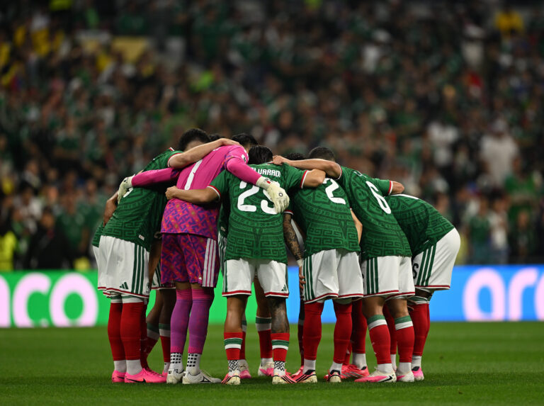 (260701) -- MEXICO CITY, July 1, 2026 (Xinhua) -- Starting players of Mexico huddle before the round of 32 match between Mexico and Ecuador at the 2026 FIFA World Cup at the Mexico City Stadium, Mexico, June 30, 2026. (Xinhua/Wu Wei)

2026.07.01 Meksyk
pilka nozna  mistrzostwa swiata
Meksyk - Ekwador
Foto Wu Wei/Xinhua/PressFocus

!!! POLAND ONLY !!!