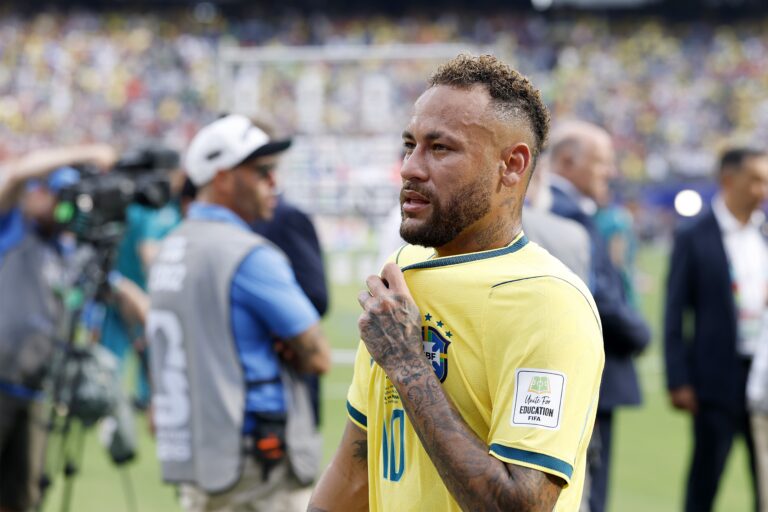 7/5/2026 - EAST RUTHERFORD, NEW JERSEY - Neymar Jr. of Brazil is disappointed after the loss during the FIFA 2026 Round of 16 match between Brazil and Norway at Metlife Stadium on July 5, 2026, in East Rutherford, New Jersey, United States. MAURICE VAN STEEN / ANP /ANP/Sipa USA
2026.07.05 East Rutherford
pilka nozna , mistrzostwa swiata , mundial 2026
Brazylia - Norwegia
Foto ANP/SIPA USA/PressFocus

!!! POLAND ONLY !!!