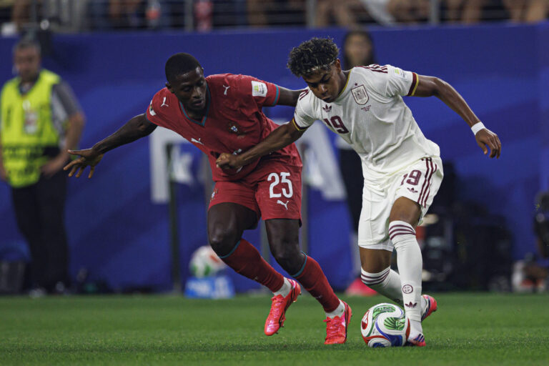 Nuno Mendes and Lamine Yamal seen during FIFA World Cup, WM, Weltmeisterschaft, Fussball 2026 game between national teams of Portugal and Spain Grzegorz Wajda/Ball Raw Images Arlington Dallas Stadium USA Copyright: xGrzegorzxWajdax grzegorzwajda_portugal_spain_2526_1-50
2026.07.06 Arlington
pilka nozna Mistrzostwa Swiata 2026
Portugalia - Hiszpania
Foto IMAGO/PressFocus

!!! POLAND ONLY !!!