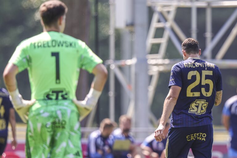 EINDHOVEN , 11-07-2026 , TenCate Stadion De Herdgang , season 2026 / 2027 ,  pre season  , football  , friendly match between PSV and Rakow Czestochowa picture shows red card for Rakow Czestochowa Player	Bogdan Racovițan (Photo by Pro Shots/Sipa USA)
2026.07.11 Eindhoven
pilka nozna mecz towarzyski
PSV Eindhoven - Rakow Czestochowa
Foto Pro Shots/SIPA USA/PressFocus

!!! POLAND ONLY !!!