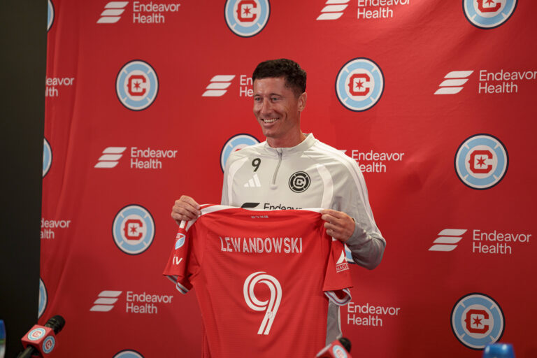 Robert Lewandowski seen during Robert Lewandowski and Chicago Fire press conference, PK, Pressekonferenz Martin Murillo/Ball Raw Images Loule Estadio Algarve Portugal Copyright: xMartinxMurillox martinmurillo_chicago_lewandowski_conference_2627-2
2026.07.14 Chicago
pilka nozna MLS
Prezentacja Roberta Lewandowskiego w barwach Chicago Fire
Foto IMAGO/PressFocus

!!! POLAND ONLY !!!