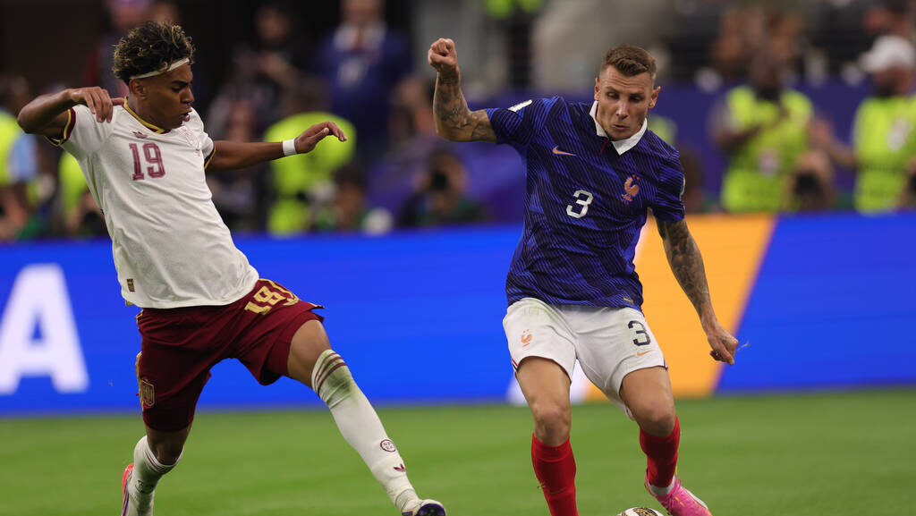 US Soccer World Cup France - Spain 9205575 14.07.2026 Spain s Lamine Yamal and France s Lucas Digne struggle for the ball during the FIFA World Cup, WM, Weltmeisterschaft, Fussball 2026 semi-final soccer match between France and Spain at Dallas Stadium in Arlington, Texas, United States. Nafis Sirazetdinov / Sputnik Arlington Texas USA PUBLICATIONxINxGERxSUIxAUTxESTxLTUxLATxNORxSWExDENxNEDxPOLxUKxAUSxONLY Copyright: xNafisxSirazetdinovx
2026.07.14 Arlington
pilka nozna Mistrzostwa Swiata 2026
Francja - Hiszpania
Foto IMAGO/PressFocus

!!! POLAND ONLY !!!