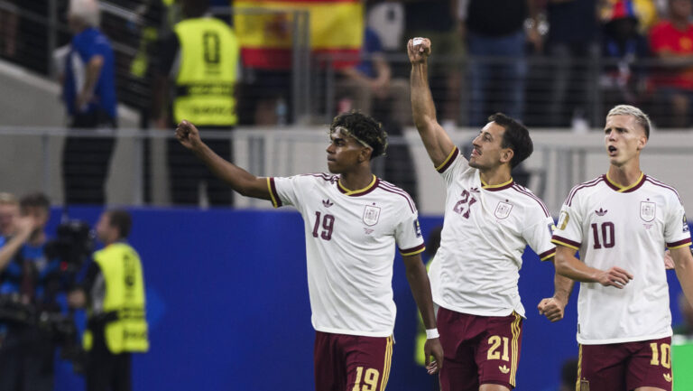 France v Spain - FIFA World Cup, WM, Weltmeisterschaft, Fussball 2026 Mikel Oyarzabal of Spain celebrates next to Lamine Yamal of Spain and Dani Olmo of Spain after scoring. agoal from a penalty kick during the FIFA World Cup 2026 semi final football match between France and Spain. Arlington United States Copyright: xNicolòxCampox
2026.07.14 Arlington
pilka nozna Mistrzostwa Swiata 2026
Francja - Hiszpania
Foto IMAGO/PressFocus

!!! POLAND ONLY !!!
