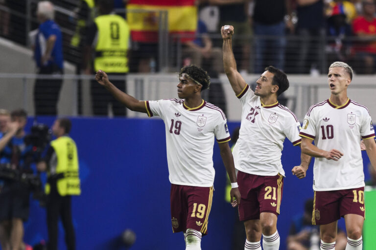 France v Spain - FIFA World Cup, WM, Weltmeisterschaft, Fussball 2026 Mikel Oyarzabal of Spain celebrates next to Lamine Yamal of Spain and Dani Olmo of Spain after scoring. agoal from a penalty kick during the FIFA World Cup 2026 semi final football match between France and Spain. Arlington United States Copyright: xNicolòxCampox
2026.07.14 Arlington
pilka nozna Mistrzostwa Swiata 2026
Francja - Hiszpania
Foto IMAGO/PressFocus

!!! POLAND ONLY !!!