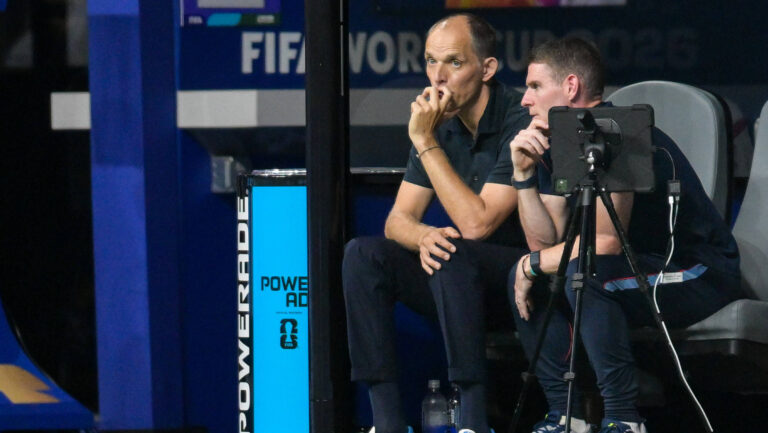 Fuﬂball, WM 2026, 20260715, England - Argentinien. Im Bild v.l. Trainer England Thomas TUCHEL, Co-Trainer England Anthony BARRY. Atlanta Atlanta-Stadion Georgia Vereinigte Staaten von Amerika *** Soccer, 2026 World Cup, 20260715, England vs. Argentina. Pictured, from left: England head coach Thomas TUCHEL, England assistant coach Anthony BARRY. Atlanta, Atlanta Stadium, Georgia, United States of America Copyright: Passion2Press/MarkusxFischerx
2026.07.15 Atlanta
pilka nozna mistrzostwa swiata
Anglia - Argentyna
Foto IMAGO/PressFocus

!!! POLAND ONLY !!!
