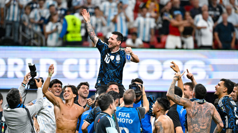 Lionel Messi of Argentina and team mates celebrate after winning the FIFA Men’s World Cup 2026 semi-final football match between England and Argentina at Atlanta Stadium, in Atlanta on July 15th 2026 (Photo by Andre Ricardo/SPP) (Photo by Andre Ricardo/SPP/Sipa USA)
2026.07.15 Atlanta
pilka nozna mistrzostwa swiata
Anglia - Argentyna
Foto SPP/SIPA USA/PressFocus

!!! POLAND ONLY !!!