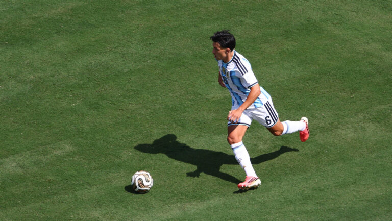 FIFA World Cup, WM, Weltmeisterschaft, Fussball 2026 Final: Spain v Argentina NEW YORK, USA - 19th July 2026: Lisandro Martinez of Argentina in action during the FIFA World Cup 2026 Final match between Spain and Argentina at New York New Jersey Stadium New York New York New Jersey Stadium United States of America Copyright: xCraigxMercerx/xPeakxActionxPhotosx
2026.07.19 East Rutherford
pilka nozna , mistrzostwa swiata , mundial 2026 , final
Hiszpania - Argentyna
Foto IMAGO/PressFocus

!!! POLAND ONLY !!!
