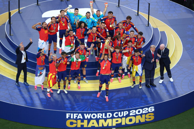 FIFA World Cup, WM, Weltmeisterschaft, Fussball 2026 Final: Spain v Argentina NEW YORK, USA - 19th July 2026: Rodri of Spain lifts the trophy and celebrates with team mates after the FIFA World Cup 2026 Final match between Spain and Argentina at New York New Jersey Stadium New York New York New Jersey Stadium United States of America Copyright: xCraigxMercerx/xPeakxActionxPhotosx
2026.07.19 East Rutherford
pilka nozna , mistrzostwa swiata , mundial 2026 , final
Hiszpania - Argentyna
Foto IMAGO/PressFocus

!!! POLAND ONLY !!!