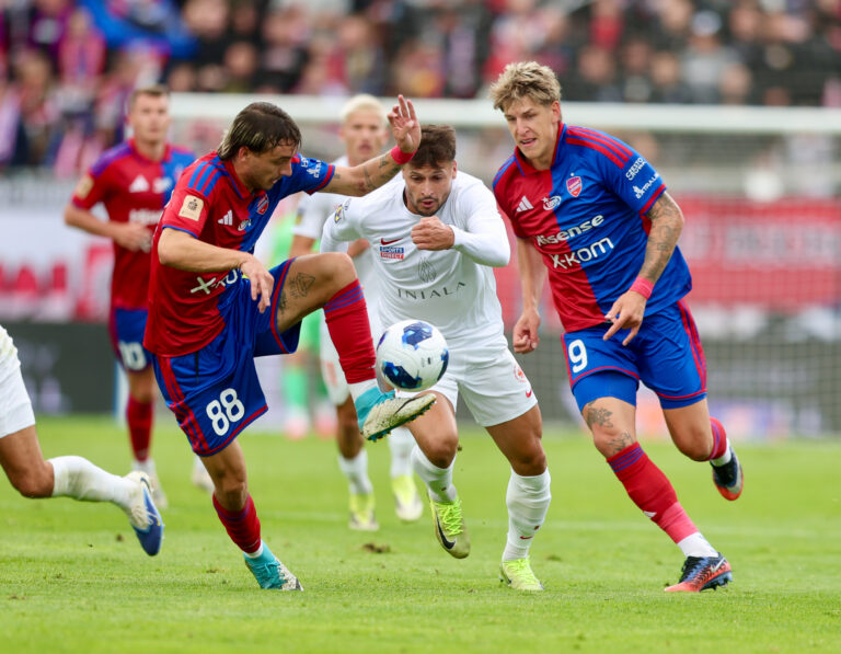 2026.07.23 Czestochowa 
pilka nozna Liga Konferencji Europy UEFA Ligi Konferencji Sezon 2026/2027
Rakow Czestochowa - Valletta
N/z Tavares Diogo
Adin Molnar Patryk Makuch 

Foto Grzegorz Misiak / PressFocus

2026.07.23 Czestochowa
Football UEFA Europa Conference League Season 2026/2027
Rakow Czestochowa - Valletta
Tavares Diogo
Adin Molnar
Patryk Makuch 

Credit: Grzegorz Misiak / PressFocus