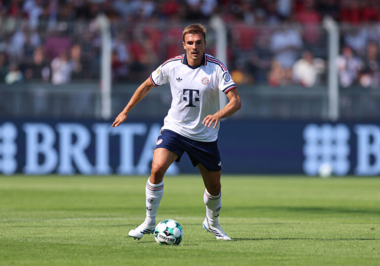 25.07.2026, Fussball Testspiel, SV Wehen Wiesbaden - FC Bayern München, v.l., Joao Palhinha FC Bayern München DFL/DFB REGULATIONS PROHIBIT ANY USE OF PHOTOGRAPHS AS IMAGE SEQUENCES AND/OR QUASI-VIDEO. xdcx *** July 25, 2026, Soccer Friendly Match, SV Wehen Wiesbaden vs. FC Bayern Munich, from left: Joao Palhinha, FC Bayern Munich. DFL and DFB regulations prohibit any use of photographs as image sequences and/or quasi-video. xdcx Copyright: HMBxMedia/Claus
2026.07.25 Wiesbaden
pilka nozna , sparing mecz towarzyski
SV Wehen Wiesbaden - FC Bayern Monachium
Foto IMAGO/PressFocus

!!! POLAND ONLY !!!