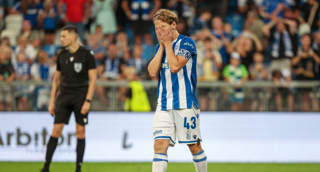 2026.07.29 Poznan
Pilka nozna Liga Mistrzów 2 runda kwalifikacji sezon 2026/2027
Lech Poznan - AGF Aarhus
N/z Antoni Kozubal smutek porazka
Foto Pawel Jaskolka / PressFocus

2026.07.29 Poznan
Football Champions League 2nd qualifying round season 2026/2027
Lech Poznan - AGF Aarhus
Credit: Pawel Jaskolka / PressFocus