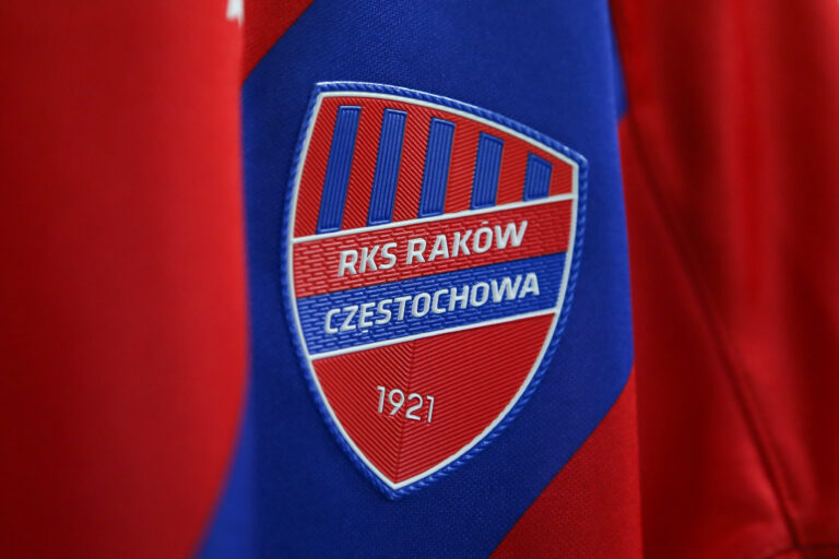 04.11.2019 Belchatow
Pilka nozna
PKO Ekstraklasa 2019/2020
Rakow Czestochowa - Wisla Krakow
N/z koszulka klubowa, herb
Foto Adam Starszynski / PressFocus

04.11.2019 Belchatow
Football
PKO Ekstraklasa 2019/2020, polish top division
Rakow Czestochowa - Wisla Krakow
koszulka klubowa, herb
Credit Adam Starszynski / PressFocus