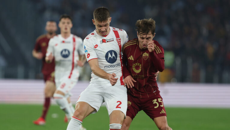 Rome, Italy 24.02.2024 Arvid Brorsson of Monza, Tommaso Baldanzi of Roma : during Italian football championship Serie A Enilive 2024-2025 match AS Roma vs AC Monza at Stadio Olimpico in Rome. (Photo by Marco Iacobucci/IPA Sport / ipa-agency.net/IPA/Sipa USA)
2025.02.24 Rzym
pilka nozna Liga Wloska
AS Roma - AC Monza
Foto Marco Iacobucci/IPA Sport/ipa-agency.net/SIPA USA/PressFocus

!!! POLAND ONLY !!!