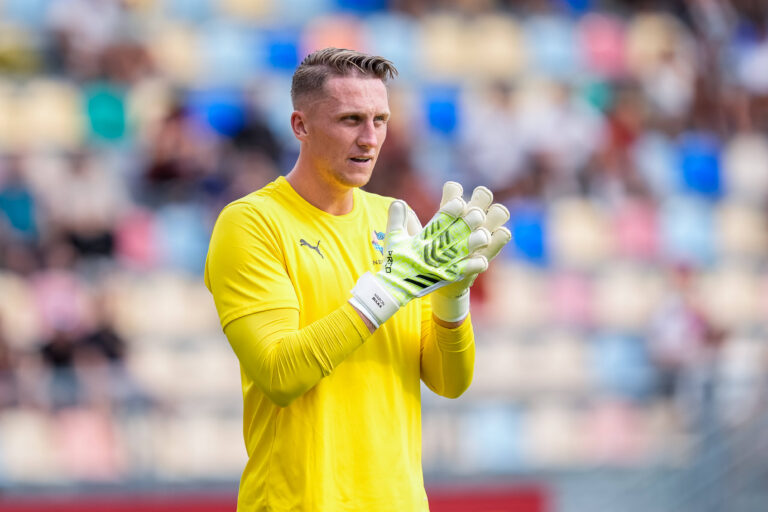AS Roma v Neom - Pre-Season Friendly Match Marcin Bulka of Neom SC gestures during the Pre-Season friendly match between AS Roma and Neom SC at Stadio Benito Stirpe on August 16, 2025 in Frosinone, Italy. Frosinone Stadio Benito Stirpe Lazio Italy Copyright: xGiuseppexMaffiax 250816_Roma-Neom_GM_5541
2025.08.16 Frosinone
pilka nozna sparing mecz towarzyski
AS Roma - Neom SC
Foto IMAGO/PressFocus

!!! POLAND ONLY !!!