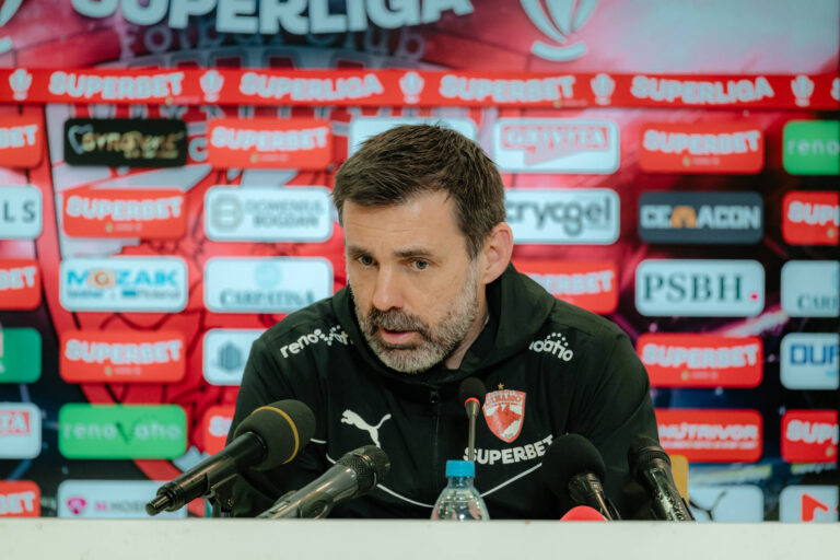 SuperLiga Romania 2025-2026 : Dinamo Bucharest - U Cluj, Round 22 Bucharest, January 18, 2026, SuperLiga Romania 2025-2026: Dinamo Bucharest - Universitatea Cluj, Zeljko KOPIC after the match. Copyright: xVLADxBEREHOLSCHIx
2026.01.18 Bukareszt
pilka nozna , Liga Rumunska
Dinamo Bukareszt - Universitatea Cluj
Foto IMAGO/PressFocus

!!! POLAND ONLY !!!