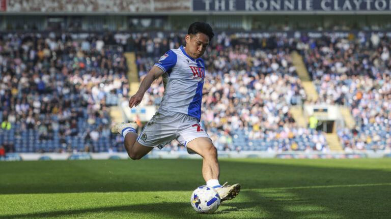Blackburn Rovers v Middlesbrough, EFL Sky Bet Championship Blackburn Rovers midfielder Ryoya Morishita 25 during the EFL Sky Bet Championship match between Blackburn Rovers and Middlesbrough at Ewood Park, Blackburn, UK on 21 March 2026. Blackburn Ewood Park Lancashire UK Editorial use only DataCo restrictions apply See www.football-dataco.com , Copyright: xCraigxGallowayx PSI-23924-0063
2026.03.21 Blackburn
pilka nozna , liga angielska
Blackburn Rovers - Middlesbrough
Foto IMAGO/PressFocus

!!! POLAND ONLY !!!