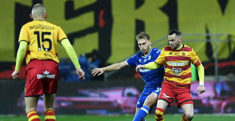 2026.04.04 Bialystok Pilka nozna PKO Ekstraklasa sezon 2025/2026 Mecz 27. kolejki rozgrywek Jagiellonia Bialystok (zolto-czerwone) - Lech Poznan N/z (L-P) Michal Gurgul Jesus Imaz Foto Michal Kosc / PressFocus 
2026.04.04 Bialystok Football Polish PKO Ekstraklasa season 2025/2026 Jagiellonia Bialystok - Lech Poznan Credit Michal Kosc / PressFocus