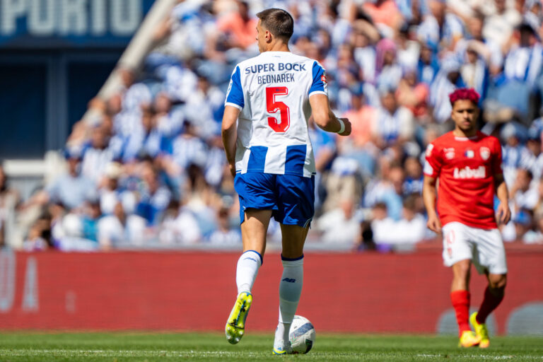 Jan Bednarek seen during Liga Portugal game between teams of FC Porto and CD Santa Clara at Estadio do Dragao Kazimierz Koper/Ball Raw Images Porto Estadio do Dragao Portugal Copyright: xKazimierzxKoperx KAZ_POR_STA_2526-14
2026.05.16 Porto
pilka nozna liga portugalska
FC Porto - CD Santa Clara
Foto IMAGO/PressFocus

!!! POLAND ONLY !!!