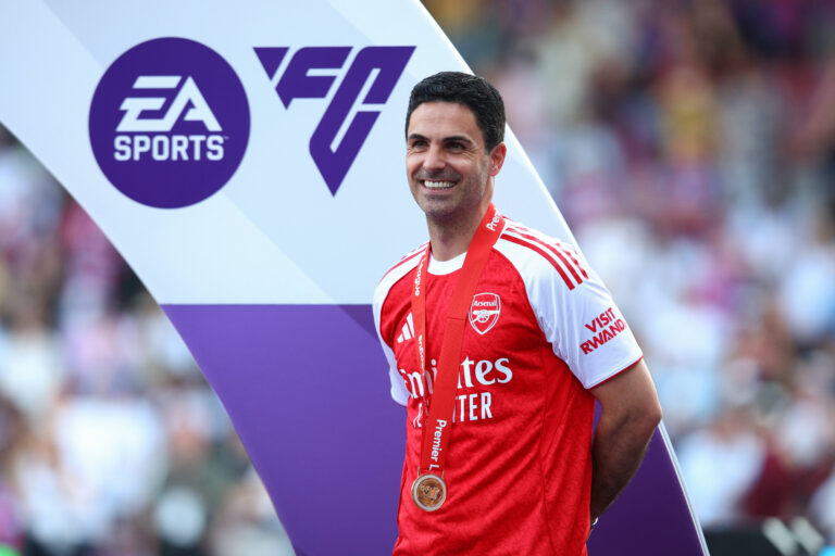 Premier League: Crystal Palace v Arsenal LONDON, UK - 24th May 2026: Arsenal manager Mikel Arteta with his winners medal after the Premier League match between Crystal Palace FC and Arsenal FC at Selhurst Park London Selhurst Park England United Kingdom Copyright: xCraigxMercerx/xPeakxActionxPhotosx
2026.05.24 Londyn
pilka nozna
Premier League 2025/2026
Foto IMAGO/PressFocus

!!! POLAND ONLY !!!