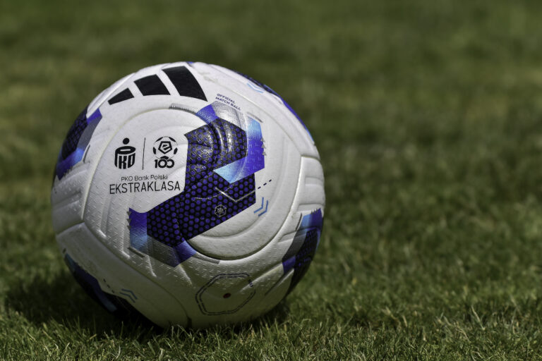 2026.06.17 Zabrze
Pilka nozna PKO BP Ekstraklasa 2026/27  
Pierwszy trening pilkarzy Gornika Zabrze przed startem nowego sezonu Ekstraklasy
n/z Ilustracyjne oficjalna pilka meczowa PKO Bank Polski Ekstraklasy na sezon 2026/27 - Adidas Ekstraklasa Pro Logo
Foto Mateusz Sobczak / PressFocus

2026.06.17 Zabrze 
Football Polish Ekstraklasa 2026/27 season
First training session ahead of the new season
Ilustracyjne oficjalna pilka meczowa PKO Bank Polski Ekstraklasy na sezon 2026/27 - Adidas Ekstraklasa Pro Logo
Credit Mateusz Sobczak / PressFocus