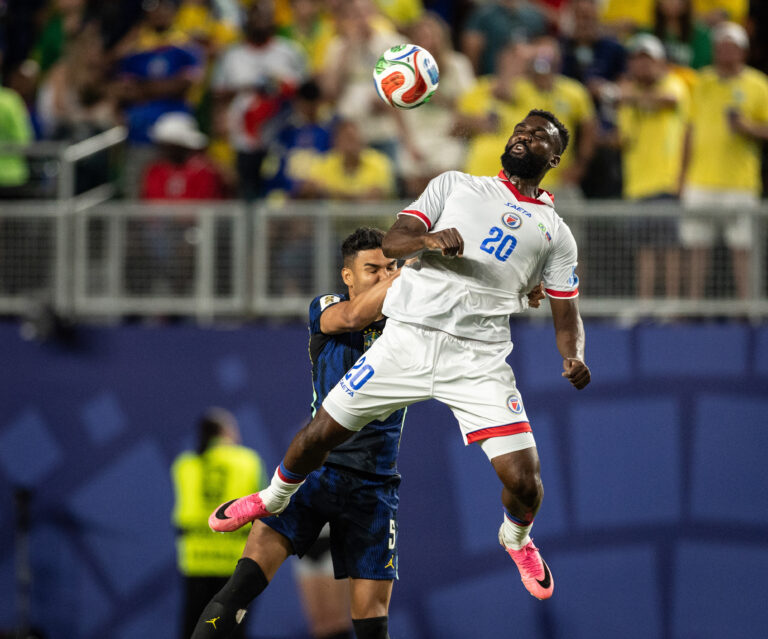 Frantzdy Pierrot of Haiti (R) heads the ball under pressure from Casemiro of Brazil (L) during a FIFA Men’s World Cup 2026 Group Stage football match between Brazil and Haiti at Philadelphia Stadium, in Philadelphia on June 19th 2026 (Photo by Ricardo Nogueira/SPP) (Photo by Ricardo Nogueira/SPP/Sipa USA)
2026.06.20 Philadelphia
pilka nozna mistrzostwa swiata
Brazylia - Haiti

Foto SPP/SIPA USA/PressFocus

!!! POLAND ONLY !!!