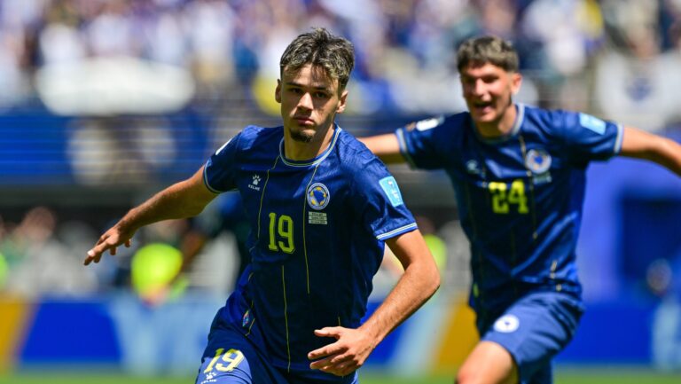 Bosnia and Herzegovina's Kerim Alajbegovic celebrates after scoring during a soccer game between Bosnia and Herzegovina and Qatar, on Wednesday 24 June 2026 in Seattle, the third and last day in the group stage, in group B of the FIFA World Cup 2026 in the United States of America. BELGA PHOTO DIRK WAEM (Photo by DIRK WAEM/Belga/Sipa USA)
2026.06.24 Seattle
pilka nozna , mistrzostwa swiata , mundial 2026
Bosnia i Hercegowina - Katar
Foto Belga/SIPA USA/PressFocus

!!! POLAND ONLY !!!