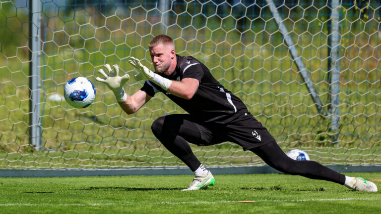 2026.06.26 Poznan
Pilka nozna Lech Poznan trening przed sezonem 2026/2027
N/z Bartosz Mrozek
Foto Pawel Jaskolka / PressFocus

2026.06.26 Poznan
Football Pre Season Training Session
Lech Poznan
Credit: Pawel Jaskolka / PressFocus