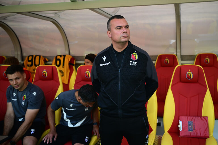 2026.07.25 Bialystok Pilka nozna PKO Ekstraklasa sezon 2026/2027 Mecz 1. kolejki rozgrywek Jagiellonia Bialystok (zolto-czerwone) - Korona Kielce N/z Adrian Siemieniec trener Jagiellonii Bialystok Foto Michal Kosc / PressFocus 
2026.07.25 Bialystok Football Polish PKO Ekstraklasa season 2026/2027 Jagiellonia Bialystok - Korona Kielce Credit Michal Kosc / PressFocus