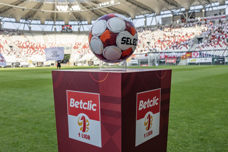 2026.07.31 Lodz Pilka Nozna Betclic 1 Liga Sezon 2026/2027 LKS Lodz - Polonia Bytom Nz Oficjalna pilka Select Foto:Artur Kraszewski / PressFocus

2026.07.31 Lodz football Betclic 1 Liga  2025/2026 LKS Lodz - Polonia Bytom official Select ball Credit: Artur Kraszewski / PressFocus