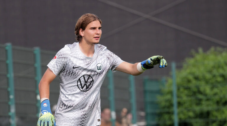 Jakub Zielinski VfL Wolfsburg Fussball, Herren, Saison 2026 2027, 2.Liga, VfL Wolfsburg gegen SC Telstar, Testspiel, Saisonvorbereitung, 3-1 DFL REGULATIONS PROHIBIT ANY USE OF PHOTOGRAPHS AS IMAGE SEQUENCES AND/OR QUASI-VIDEO. *** Jakub Zielinski, VfL Wolfsburg Soccer, Men s Team, 20262027 Season, 2nd Division, VfL Wolfsburg vs. SC Telstar, Friendly Match, Preseason, 31 DFL REGULATIONS PROHIBIT ANY USE OF PHOTOGRAPHS AS IMAGE SEQUENCES AND/OR QUASI-VIDEO
2026.07.31 Wolfsburg
pilka nozna , sparing mecz towarzyski
VfL Wolfsburg - SC Telstar
Foto IMAGO/PressFocus

!!! POLAND ONLY !!!