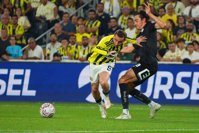ISTANBUL, TURKEY - AUGUST 5: Kerem Akturkoglu 9 of Fenerbahce SK and Simon Seidl of Sturm Graz during the UEFA Champions League 2026/27 third qualifying round first leg match between Fenerbahce SK and Sturm Graz at Fenerbahce Sükrü Saracoglu Spor Kompleksi on August 5, 2026 in Istanbul, Turkey. Istanbul Turkey Copyright: xSeskimphotox FBahce-SturmGraz-050826 16
2026.08.05 Stambul
pilka nozna , Liga Mistrzow
Fenerbahce Stambul - Sturm Graz
Foto IMAGO/PressFocus

!!! POLAND ONLY !!!