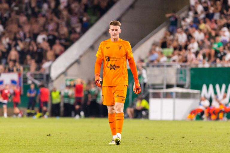Ferencvaros v Gornik Zabrze, UEFA Europa League qualification, Budapest, Hungary Budapest, Hungary. 05th, August 2026. Goalkeeper Philipp Schulze 1 of Gornik Zabrze seen during the UEFA Europa League qualification match between Ferencvaros and Gornik Zabrze at Groupama Arena in Budapest. Hungary, Budapest, Groupama Arena PUBLICATIONxNOTxINxDENxNORxFINxBEL Copyright: xGonzalesxPhoto/BalazsxPopalx
2026.08.05 Budapeszt
pilka nozna , Liga Europy
Ferencvaros Budapeszt - Gornik Zabrze
Foto IMAGO/PressFocus

!!! POLAND ONLY !!!