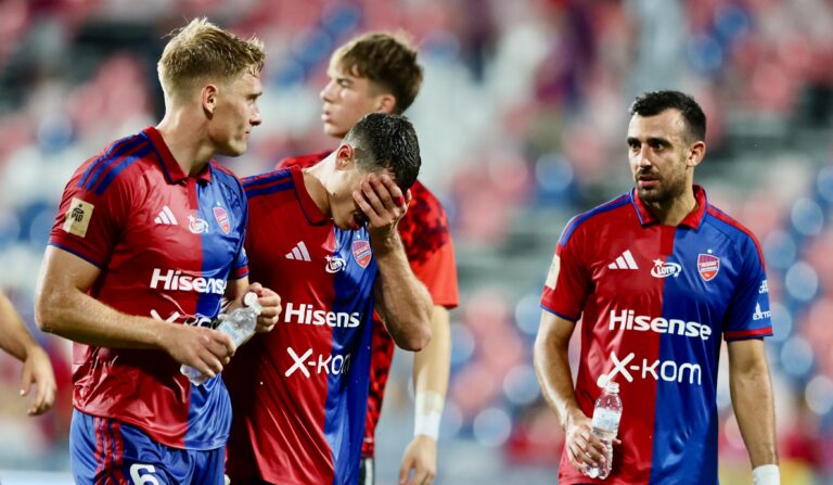 2026.08.06 Czestochowa
pilka nozna Liga Konferencji Europy UEFA Ligi Konferencji Sezon 2026/2027
kwalifikacje, runda 3
Rakow Czestochowa - Hammarby
N/z Bogdan Racovitan
Oskar Repka
Stratos Svarnas

Foto Grzegorz Misiak / PressFocus

2026.08.06 Czestochowa
Football UEFA Europa Conference League Third Qualifying Round Season 2026/2027
Rakow Czestochowa - Hammarby
Bogdan Racovitan
Oskar Repka
Stratos Svarnas
Credit: Grzegorz Misiak / PressFocus